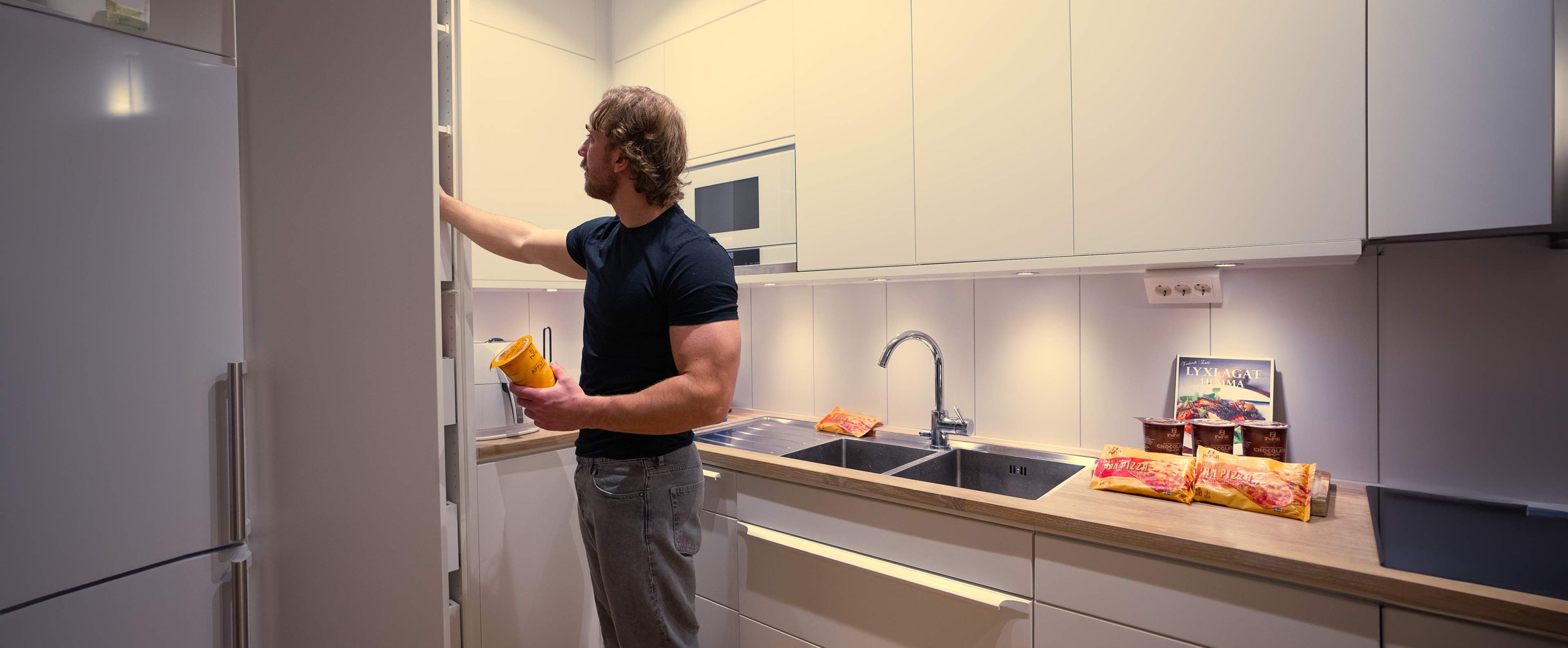 SampeV2 fyller sitt skafferi och frys med produkter från FoFill.