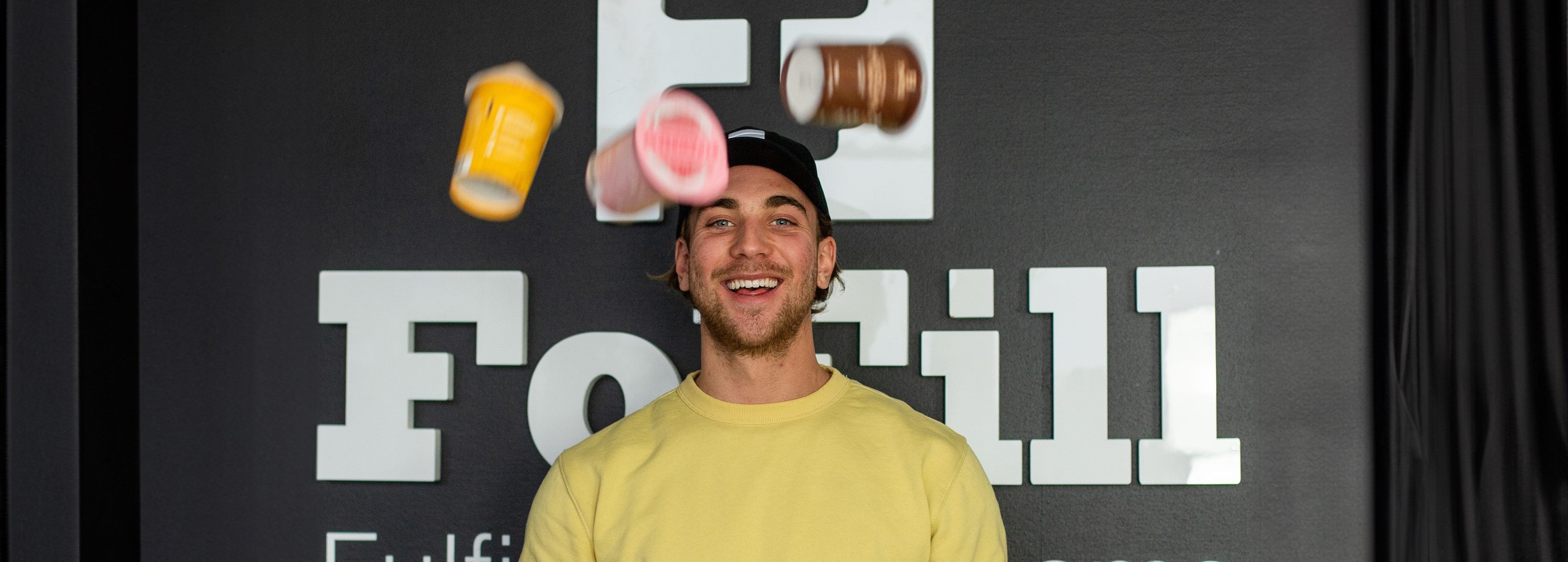 Proteingröt från FoFill – Hälsosam och proteinrik gröt med smakerna Apple Pie Cinnamon och Blueberry Pie Cinnamon. Perfekt för frukost eller mellanmål.